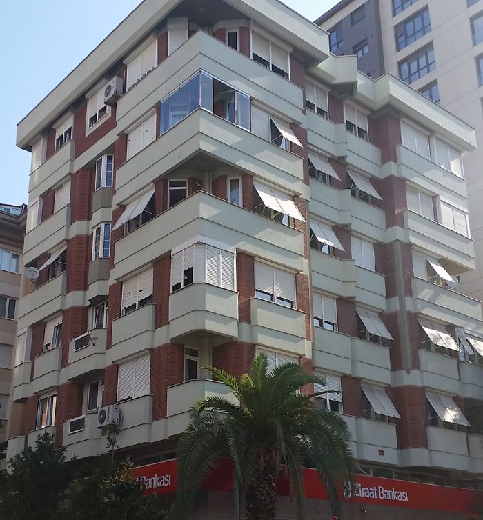 Kalamış Sera Konak Apartmanı